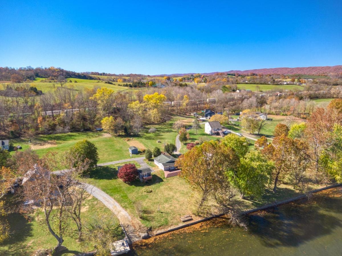 House On The New River, 3Br, 20 Minutes From Vt Radford Exterior foto